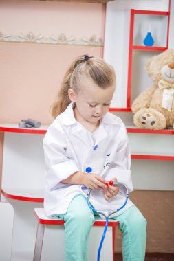 çocuğun doktor