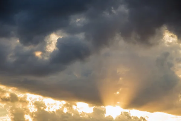 Nuvole nel cielo — Foto Stock