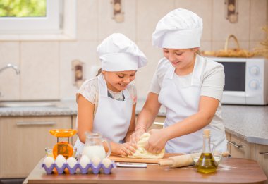 iki kız cook