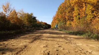 Anne ile çocuk ve Bisiklet