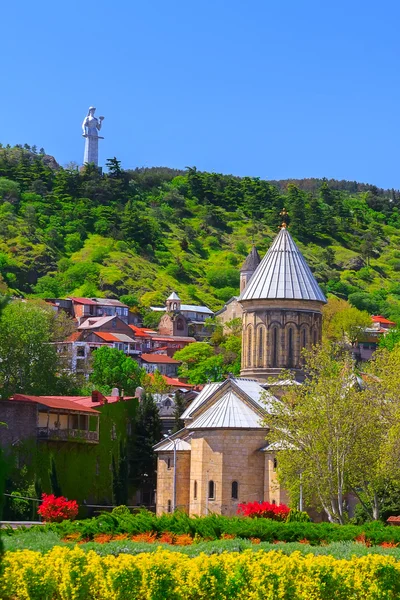 Georgia, Tbilisi temple statue — Stock fotografie