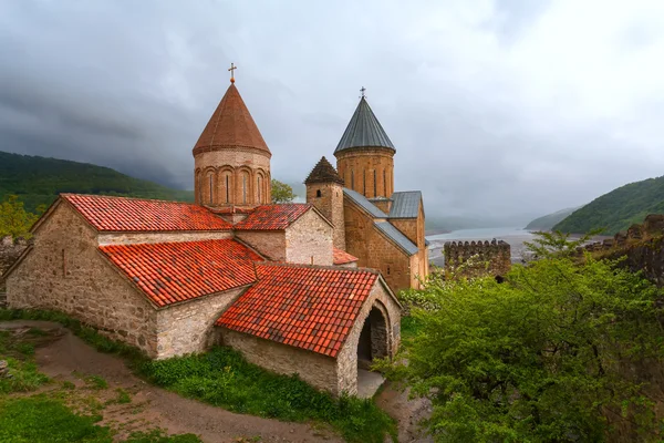 A vár, a kolostor Ananuri — Stock Fotó