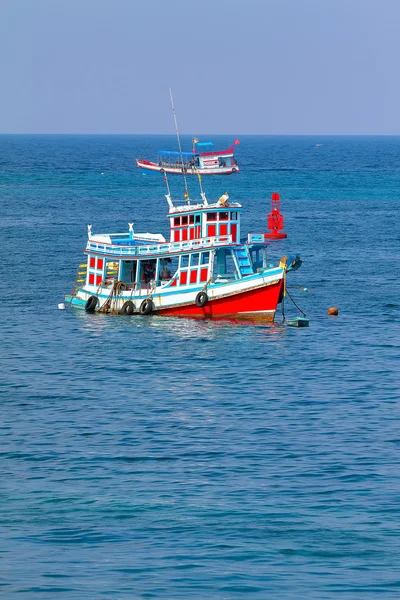 Лодка, море, вода — стоковое фото