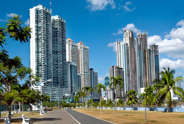 Vista moderna da cidade Fotos De Bancos De Imagens