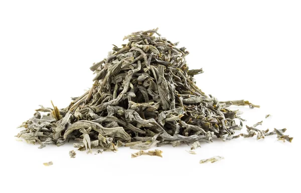 Зелене листя чаю на білому — стокове фото