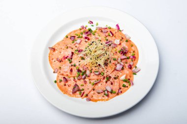 Soğan ve biberli sirkeli salam gothaj.