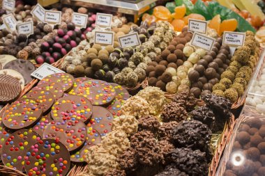 Ünlü La Boqueria pazarı