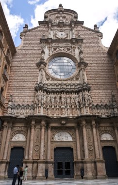 Benedictine abbey Montserrat dağlarda