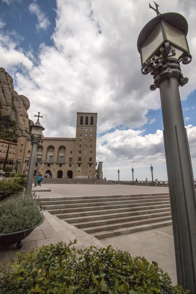 Abbazia benedettina sulle montagne di Montserrat — Foto Stock