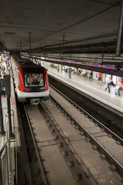 Interior da estação de metro em Barcelona — Fotografia de Stock