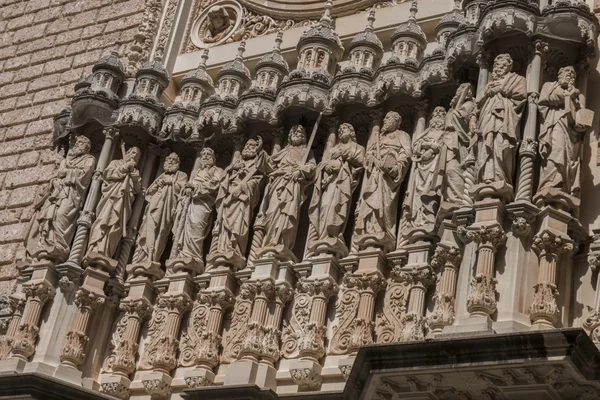 Abadía benedictina en las montañas de Montserrat — Foto de Stock