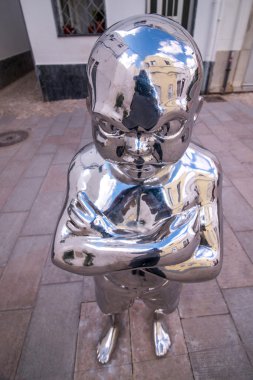 Çocuk krom heykeli Olhao