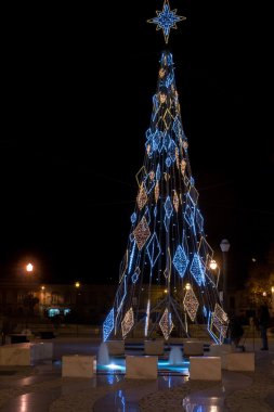 Tavira Meydanı gece Noel.
