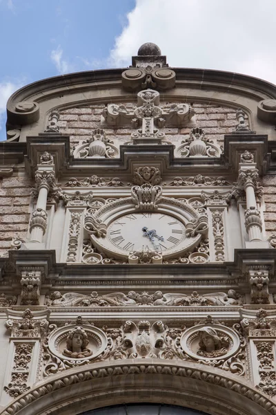 Benedictine abbey Montserrat dağlarda — Stok fotoğraf