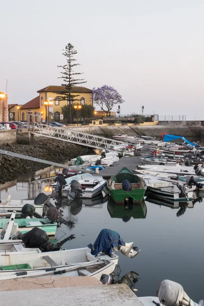 Puerto deportivo tranquilo de la ciudad de Faro —  Fotos de Stock