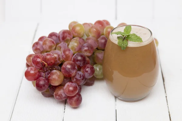 Jugo casero fresco de uvas —  Fotos de Stock