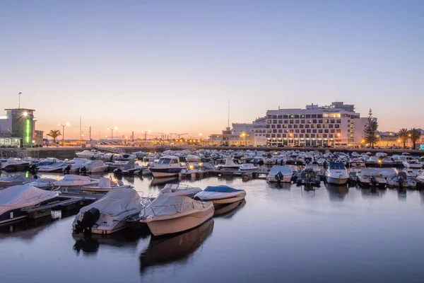 Fredlig marinan i Faro stad — Stockfoto