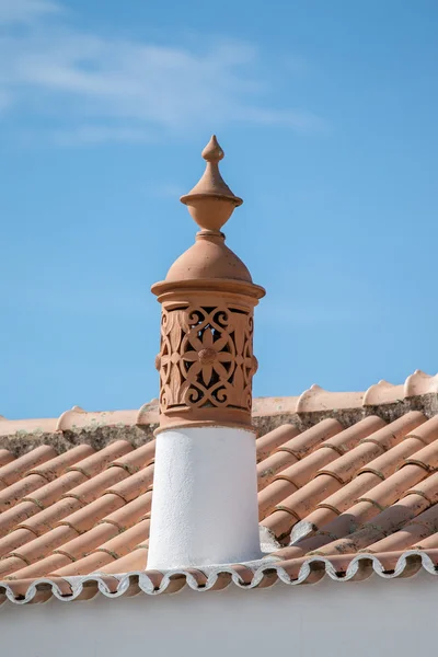 Типичный португальский дымоход — стоковое фото
