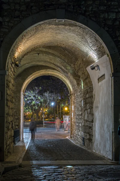 Main arch entrance to the historical town of Faro — Stock Photo, Image