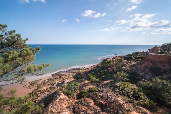Vackra kusten i Olhos D'Agua nära Vilamoura — Stockfoto