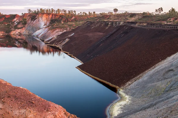 Abandoned old copper extraction mine — Stock Photo, Image