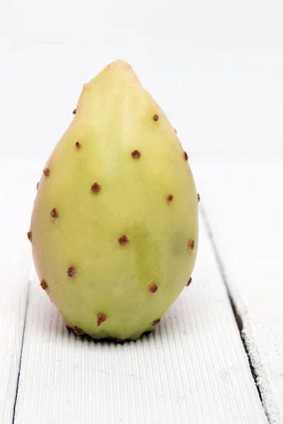 Kaktusfrucht opuntia ficus-indica — Stockfoto