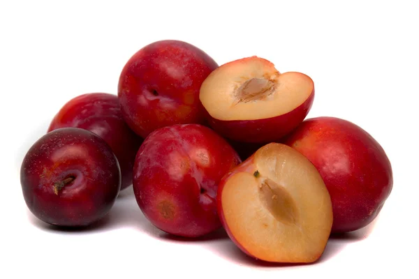 Gustosi frutti di prugna rossi — Foto Stock