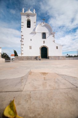 Portekiz küçük kilise kule