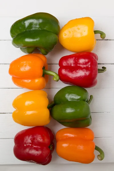 Pimentas frescas e coloridas — Fotografia de Stock