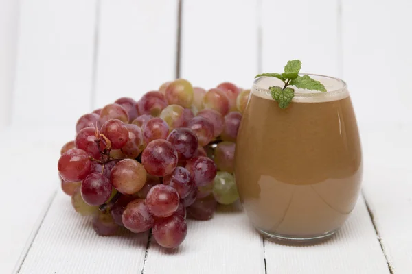 Jugo casero fresco de uvas —  Fotos de Stock