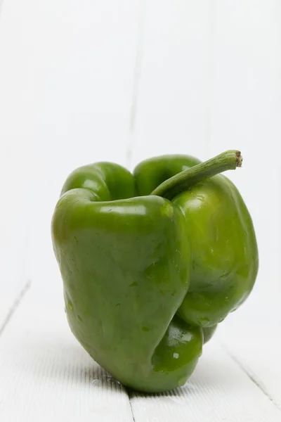 Свіжий зелений болгарський перець — стокове фото