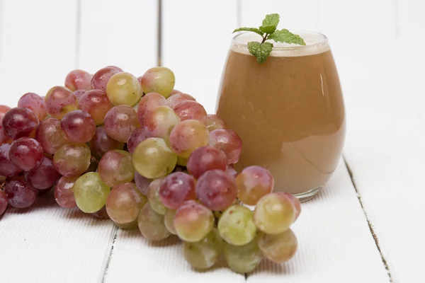 Sumo caseiro fresco de uvas — Fotografia de Stock