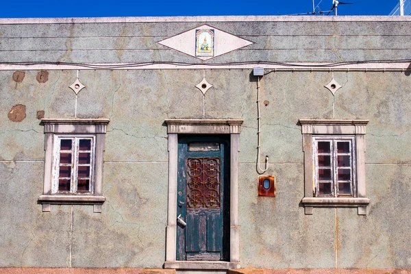 Velha Casa Portuguesa Abandonada Com Detalhes Intrincados — Fotografia de Stock
