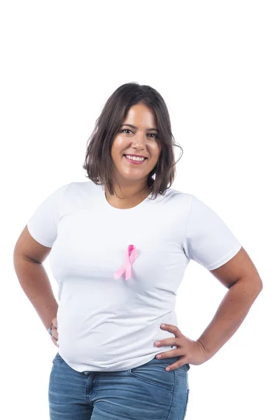 Beyaz Arka Planda Göğüs Kanseri Kurdelesi Tutan Beyaz Bir Kız — Stok fotoğraf