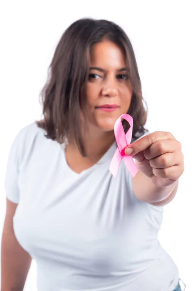 Καυκάσιος Κορίτσι Κρατώντας Κορδέλα Για Τον Καρκίνο Του Μαστού Λευκό — Φωτογραφία Αρχείου