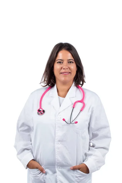 白种人女医生 有粉色听诊器 背景为白色 — 图库照片