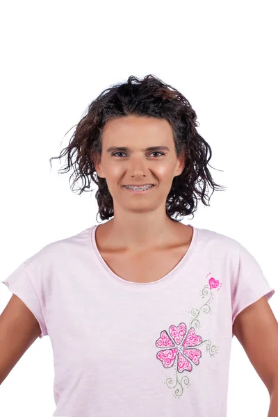 Usmívající Pozitivní Mladá Žena Růžovým Tričkem Bílém Pozadí — Stock fotografie
