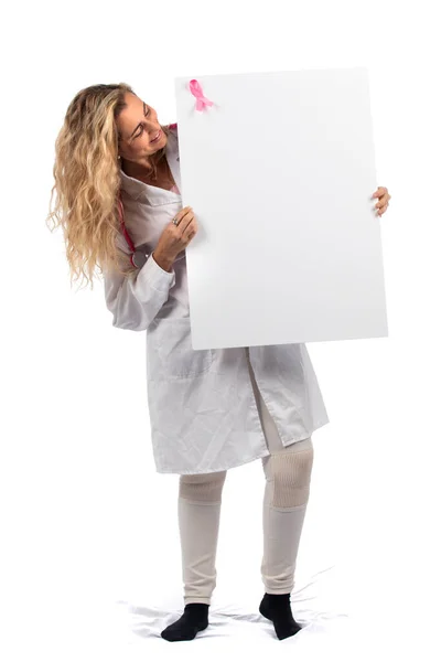 Mulher Médica Branca Com Estetoscópio Rosa Com Câncer Mama Fita — Fotografia de Stock