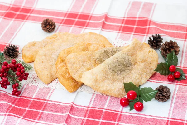 Tipik Portekiz noel arifesinde noel tatlısı ya da tatlı patates pastası..