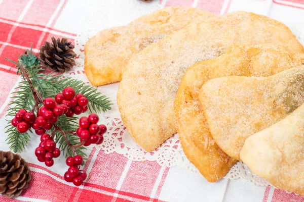 Tipik Portekiz noel arifesinde noel tatlısı ya da tatlı patates pastası..