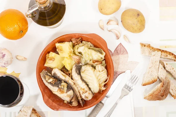 Typische Portugese Zelfgemaakte Straalvis Met Aardappelen Knoflook Olijfolie — Stockfoto