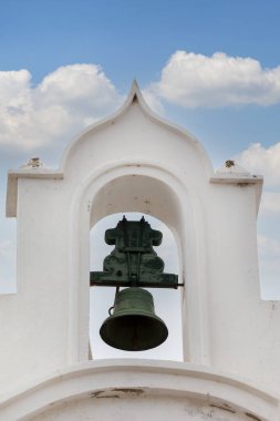 Portekiz 'in Faro kentinin ana girişindeki ünlü çan kulesinin manzarası..