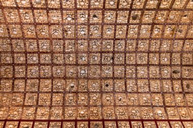 Carmo Kilisesi 'nin, Faro, Portekiz, Kemik Kilisesi' nin detaylarına yakından bakın..