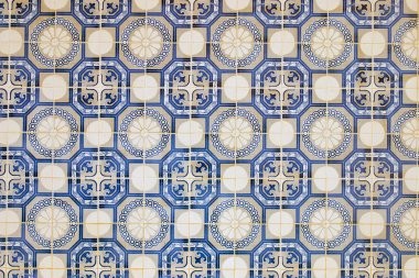 Güzel Portekiz azulejo dokusunun yakın görüntüsü.