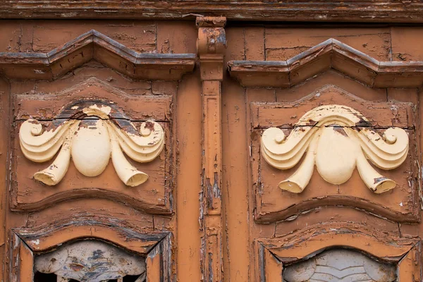 Kabuğu Soyulmuş Eski Ahşap Kapı Dokusunun Görüntüsü — Stok fotoğraf