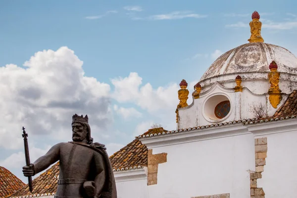 葡萄牙阿尔加维法罗的Nossa Senhora Assuncao修道院的近景穹顶 — 图库照片