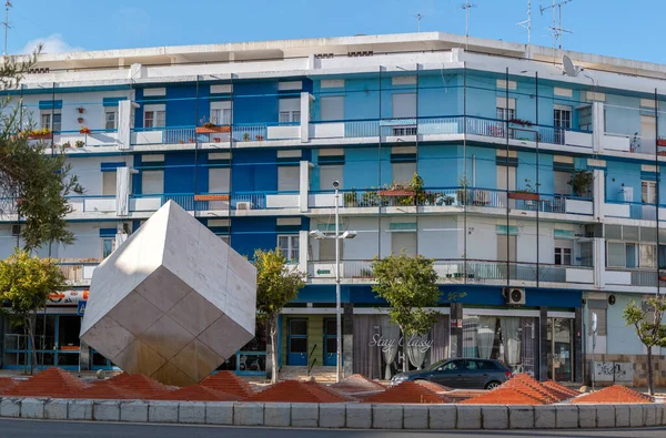 Olhao Portugalia Czerwca 2021 Rondo Miasta Olhao Rzeźbą Kostce — Zdjęcie stockowe