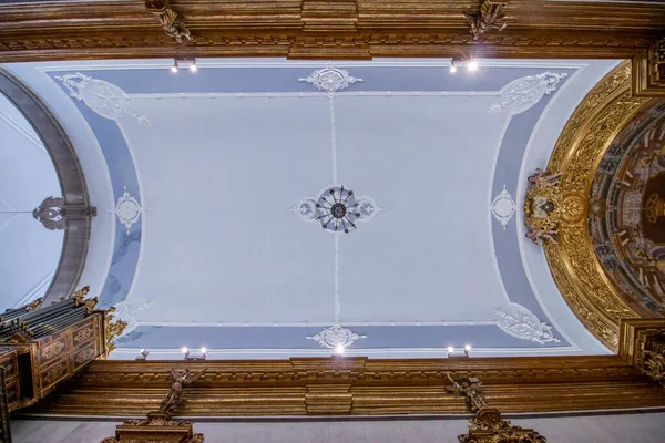 Widok Zabytkowy Kościół Carmo Szczegóły Wnętrza Znajduje Się Faro Portugalia — Zdjęcie stockowe