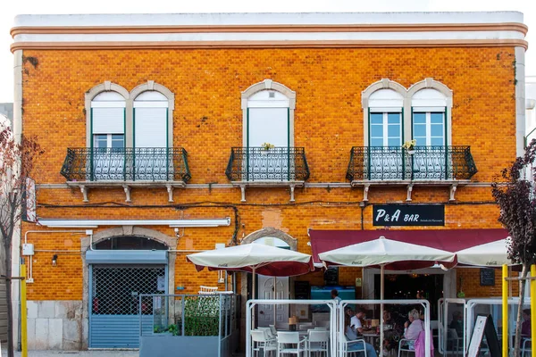 Olhao Portugal Juni Utomhus Utsikt Över Den Typiska Arkitekturen Butiker — Stockfoto