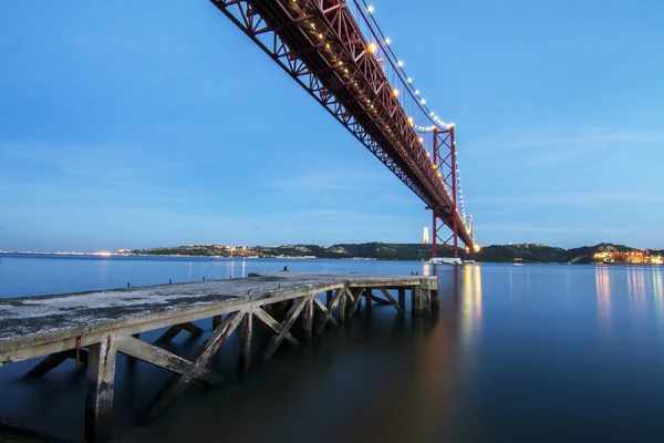 Vista da Ponte 25 de Abril em Lisboa — Fotografia de Stock